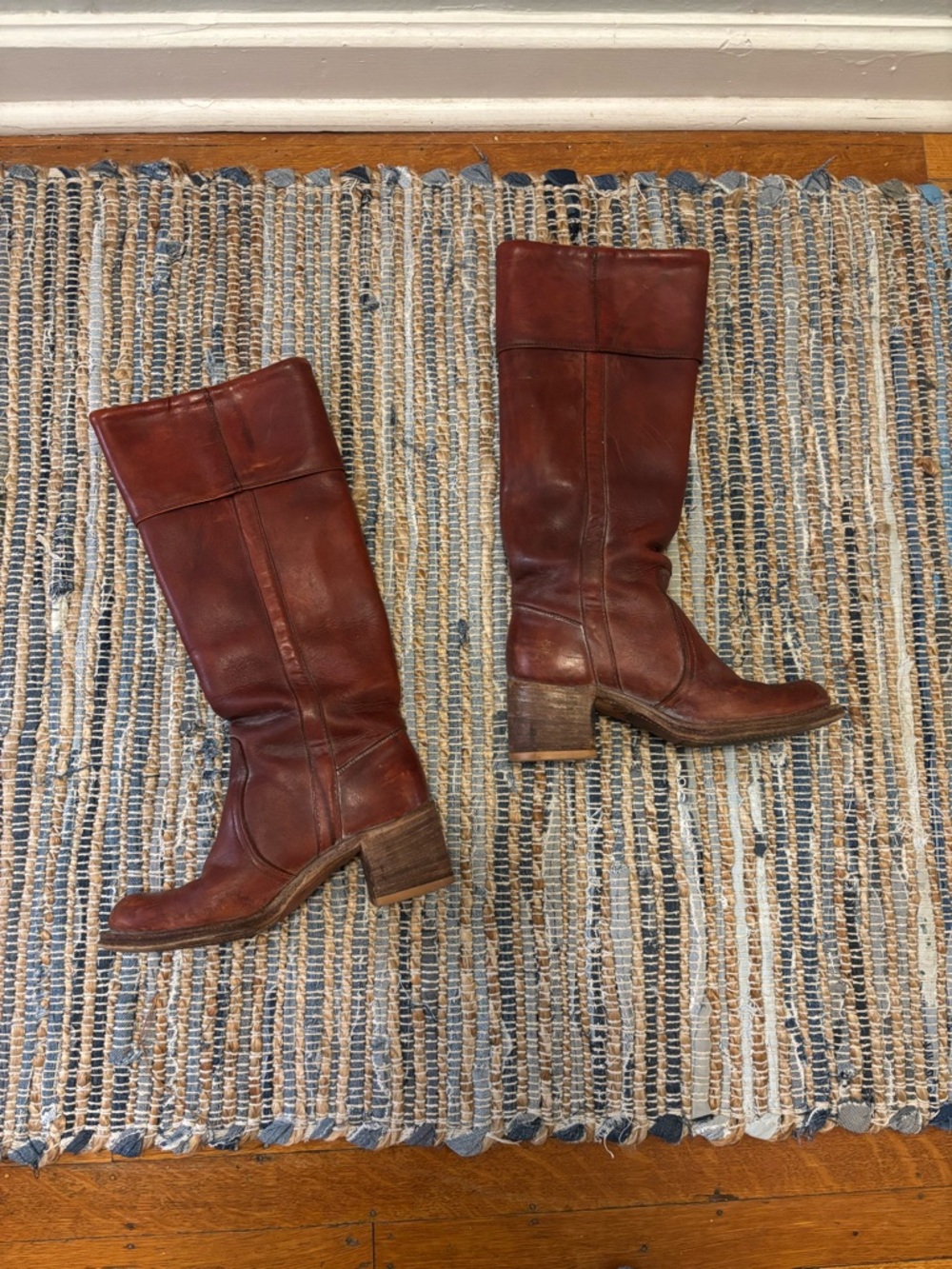 Vintage 1970s FRYE Campus Longhorn Burgundy Tall Leather Boots - Size 6 - Picture 4 of 11